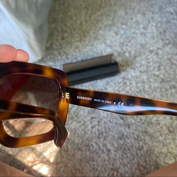 Authentic Burberry Sunglasses - Picture 3 of 4